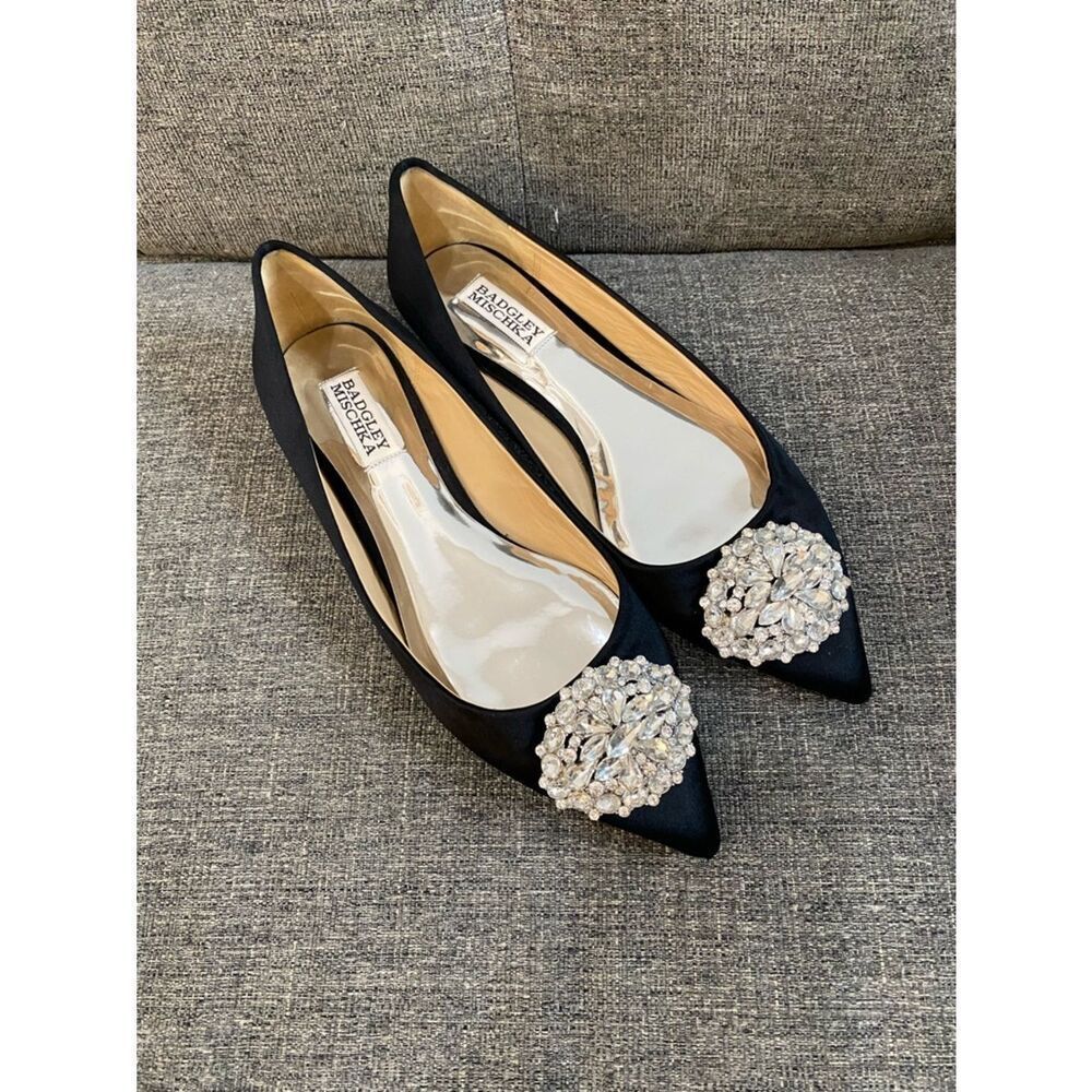 Badgley Mischka Black Satin Pointed Toe Flats with Crystal Medallion Women’s 8